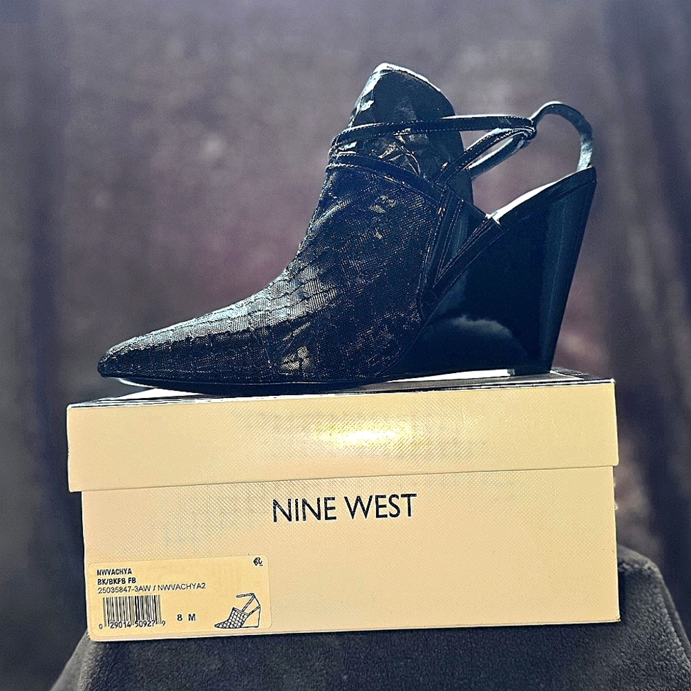 Nine West Vachya Black Diamond  Patent Heel Wedges sz 8M